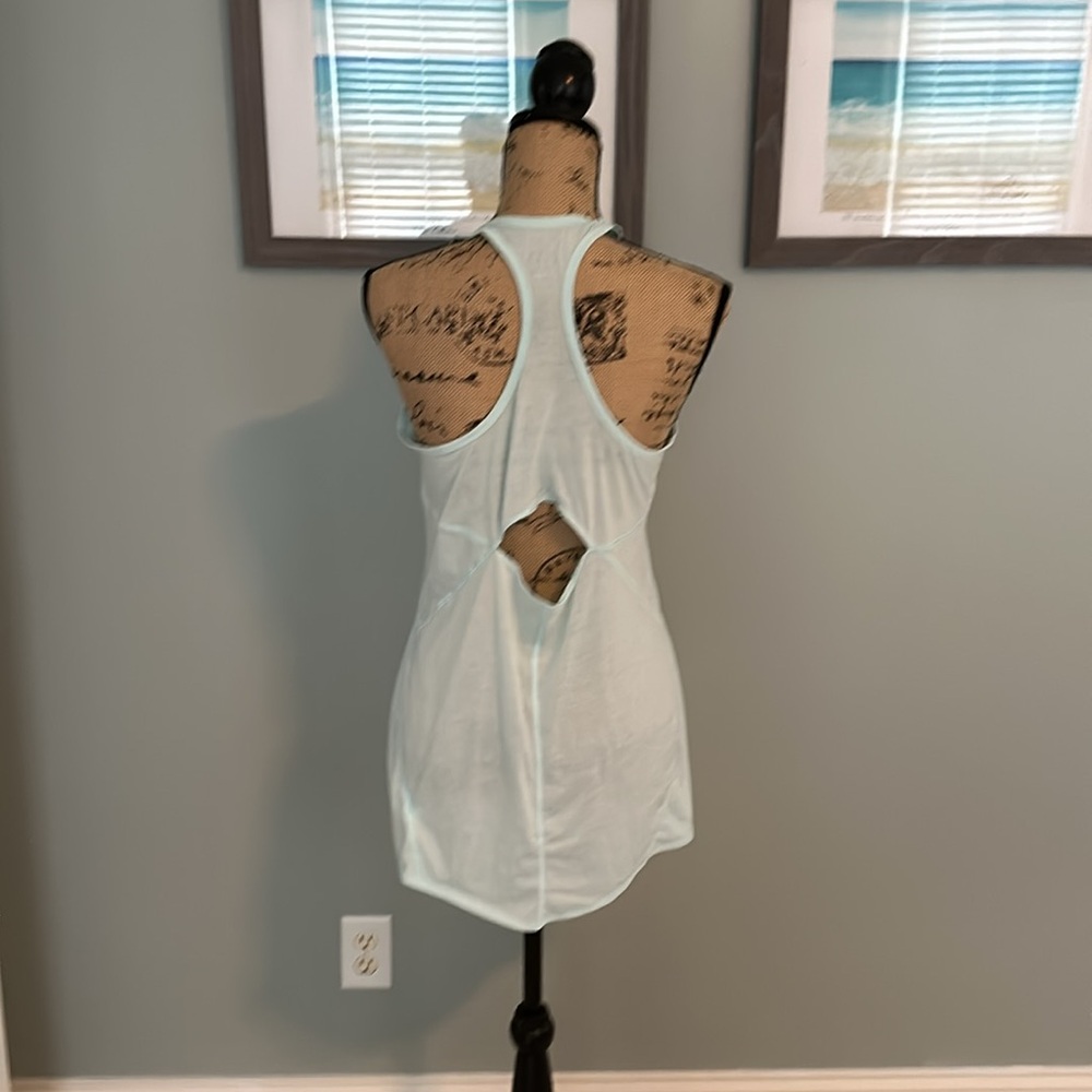 Medium athleta tank - Picture 2 of 3